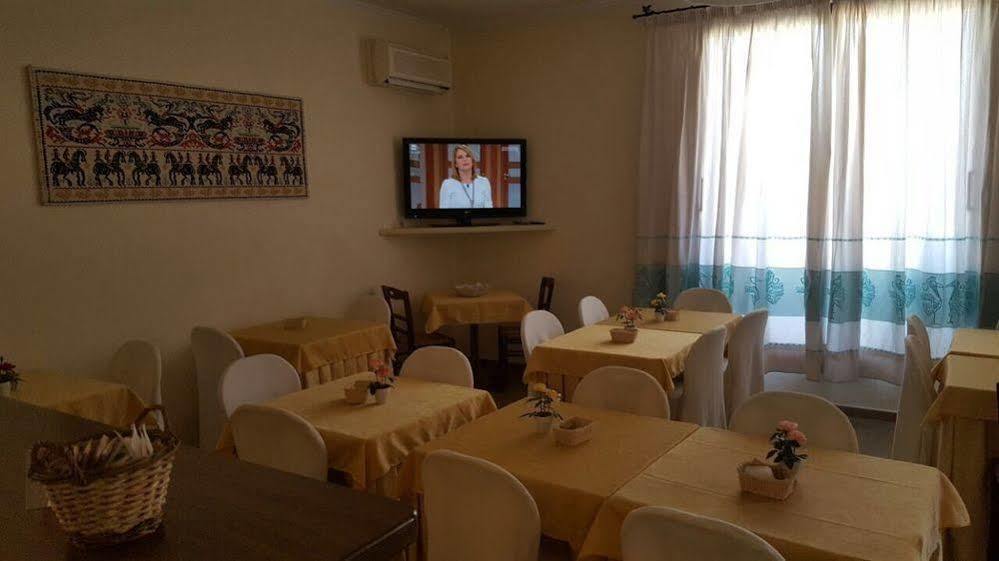 Hotel Maxim Olbia Kültér fotó